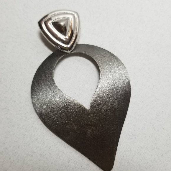 925 Sterling Silver Non Tarnish Open Teardrop Inverted Pear Shape Pendant - Picture 1 of 8